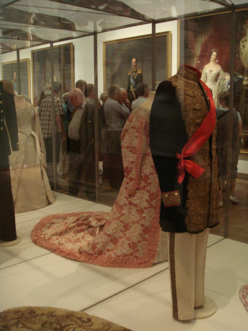 ghosts-of-imperial-russia:Russian Imperial Court Dress on display at the Hermitage Museum in Amsterd