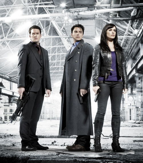 nixxie-fic: 2/3 - CSI Cardiff - Ianto Jones, Gwen Cooper  &amp; Jack Harkness - Torchwood s