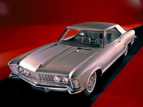 frenchcurious:Buick Riviera 1963. - source