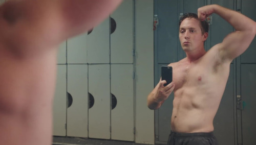 omgnakedmalecelebs1:  Beck Bennett nude in How To Lose Weight In 4 Easy Steps!  