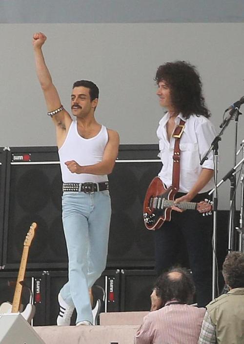 captainfunkpunkandroll: wakeuppapi:  Rami Malek as Freddie Mercury and Gwilym Lee as Brian May on Li