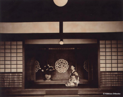 taishou-kun:  Shibaoka Hidekazu 柴岡秀和Ikite yuku 生きてゆく - Genshi 幻視 (Vision) photobook - Japan - 2000