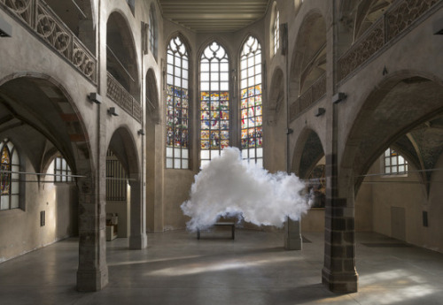 cerceos: Berndnaut Smilde - Nimbus