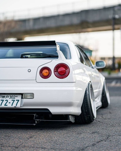 Nissan Skyline R34 Coupe 