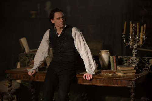 lokisredledger:catwinchester:crimsonpeakmovie:What dark secrets are hidden within Crimson Peak