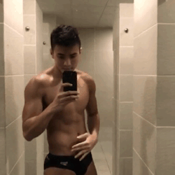 Fuckyeahsgbois:  Xavroyel:😋 Working It