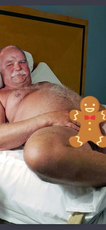 Richard Riehle Fake Uncensored version here : https://pigtaurus.newtumbl.com/post/52169003