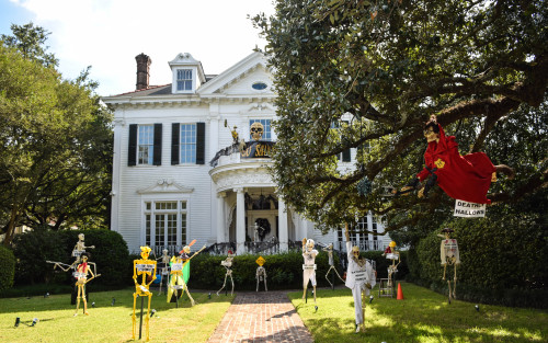 On the corner of St. Charles Avenue and State Street in Uptown, New Orleans, there is a stately mans