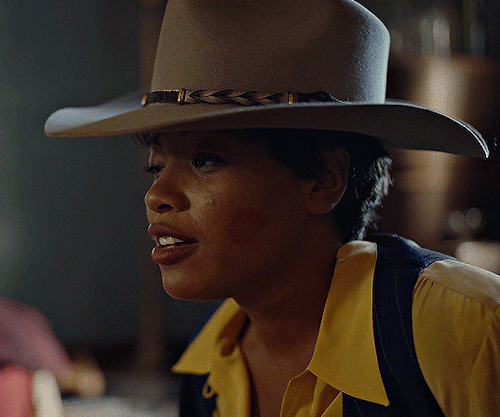femaledaily:Chanté Adams as Max ChapmanS01E07 “Full Count” | A LEAGUE OF THEIR