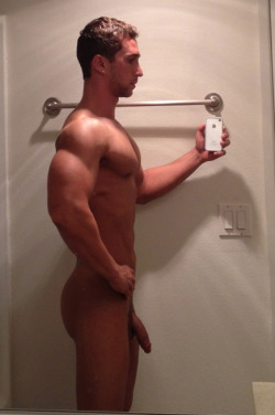 instaguys:  Guys with iPhones Source: gwip.me