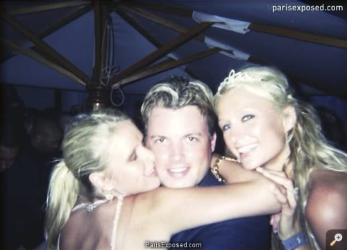 parisexposed:  Brian &amp; the sisters.