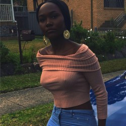 beauafrique:   Flexin my melanin 