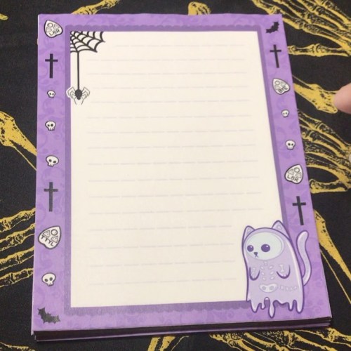 I made some memo pads!! 100% handmade as is obvious by my poor cutting job I’d like to maybe g