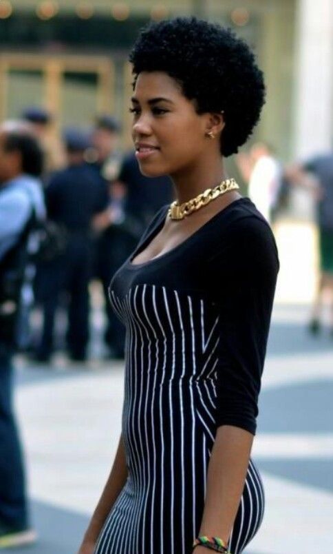 naturalhairqueens:  Love her fro!