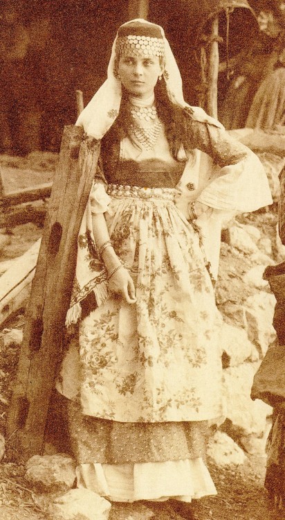 Princess Zenaida Youssoupoff in costume 