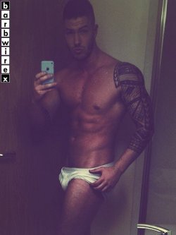 malecelebunderwear:  Credit to barbwirex who runs really great blogs over at barbwirex.blogspot.com