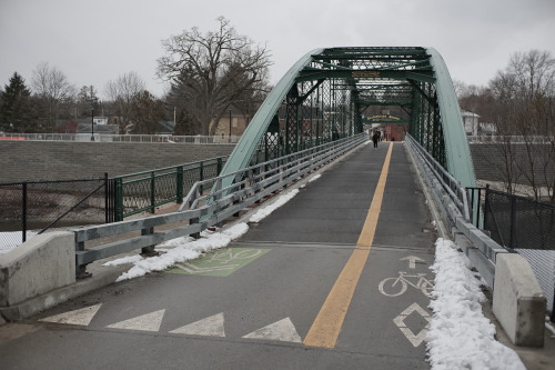 Blackfriar’s Bridge, now restricted to cyclists and pedestrians. (photographer: Giles Whitaker)