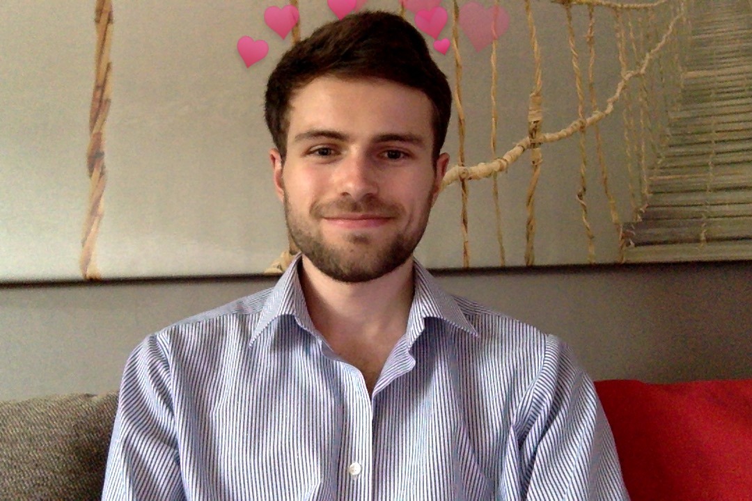 foxnewsofficial:  got a new laptop so i can take those pics with hearts now   