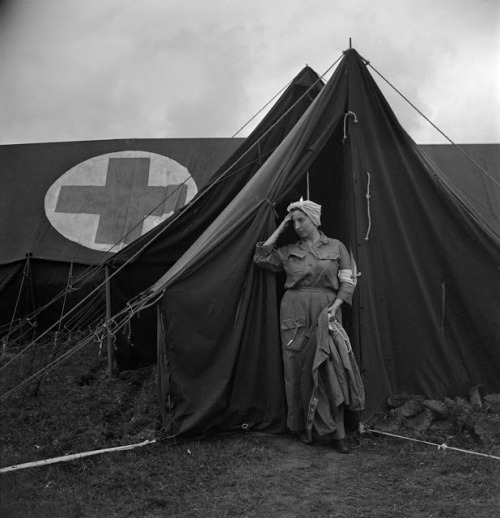 24hoursinthelifeofawoman: Lee Miller’s Stunning Images of Women During World War II