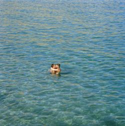 artbun:  nadanzum:Peter Marlow. MYKONOS, GREECE. A gay couple kiss on the Greek island of Mykonos, the gay capital of Europe. 2002.  