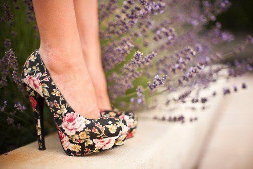 live-in-style-forever: Cute Floral Print Heels Pretty photo and to die for shoes