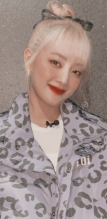 minnie - G-IDLE (simple)she served everything as a blondelike or reblog if you save and don’t 