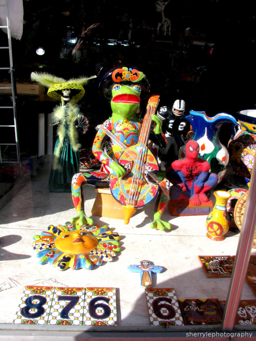 naturelvr69: sherrylephotography: Window shopping in Ensenada, Mexico. The colors are so brilliantly