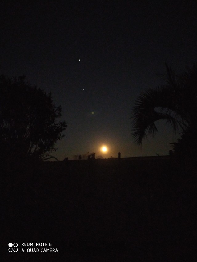 Featured image of post Tumblr Paisagem Lua : Arte da paisagem, paisagem desenho, paisagem natural, praia lagos, lua lua, imagens de lua, noites de luar, céu noturno, lua e estrela.