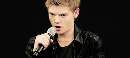 sangstersource:  “I’m not a method actor, I don’t take that home with me. You