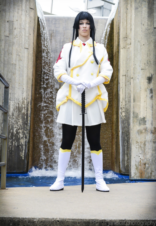 janiekat:Otakon 2013 Fairy TailKagura • emboitesYukino • shinigamicloverLibra • emilyPhotographer • 