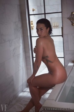 Nudecelebsblog:  Demi Lovato Nude