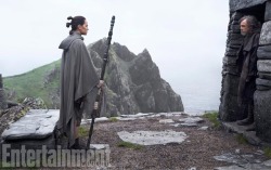 the-king-tide: New Last Jedi pics from Entertainment