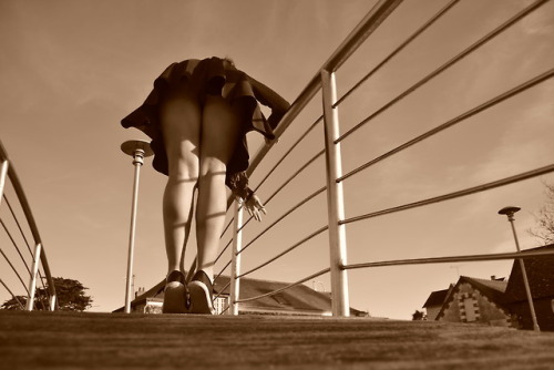insideuseverywherealways:  On Tip-toes 