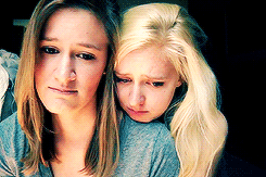 neselium:  Please don’t leave me. // Kaelyn and Lucy: June 2013 