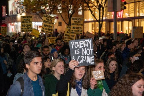 fuckyeahmarxismleninism:    NYers Jump Turnstiles En Masse To Protest Police Brutality On The Subway   Close to 1,000 people marched through Downtown Brooklyn on Friday night to protest police brutality and a recent crackdown on fare evasion inside the