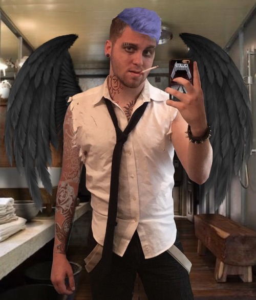ray-winters-sings:I may have edited my Punk!Cas cosplay picture a little bit. I’m in love.