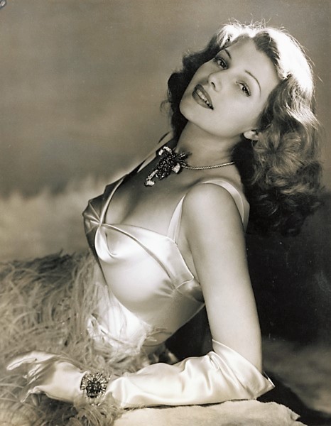 gatabella:Rita Hayworth by George Hoyningen-Huene, 1940s