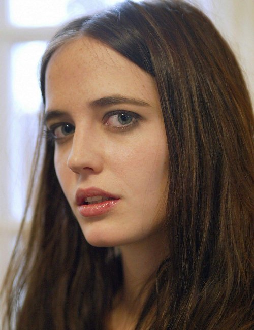 fabforgottennobility:  Eva 