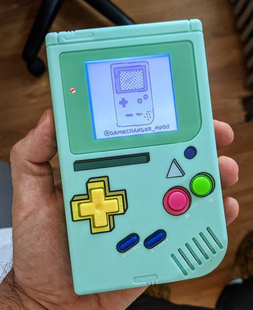 retrogamingblog2: Custom Backlit Gameboys made by GameChangerMods