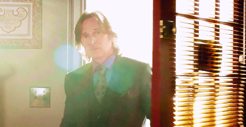 dashingrapskillian:Killian “you-know-how-much-I-abhor-waiting“ Jones + waiting