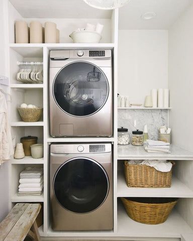 17 Simple Ideas for a Small Laundry Room #laundry #containers #laundry #laundryorganizationcontainers #organization #tiny #tinylaundryorganization