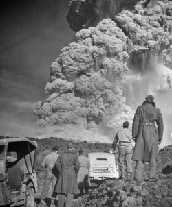 collectivehistory:  Allied troops watch the eruption of Mt. Vesuvius, Italy, 1944  