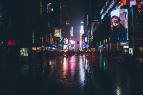 djkrugman:  Rainy Daze in New York City. Midtown, Manhattan, November 2015.  Photography by Dave Krugman, @dave.krugman on Instagram.  