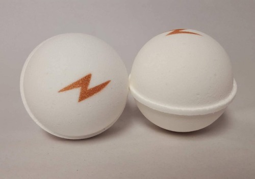 XXX sosuperawesome:  Bath Bombs - including the photo