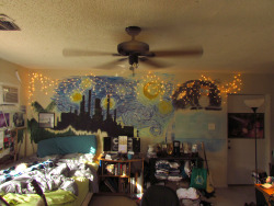 like-vanilla:  wellmetkinsman:  I wonder what Vincent Van Gogh would think of my bedroom  [[STARRY NIGHT INTENSIFIES]] 