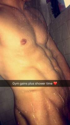 ibaitstr8guys:  Nathan  Loves to show off in the shower.  Should I post more?