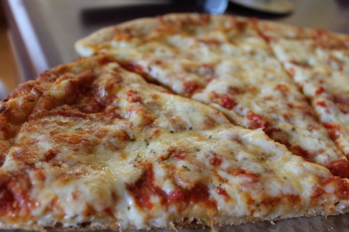 lifequ4rd:  I love pizza so much agh