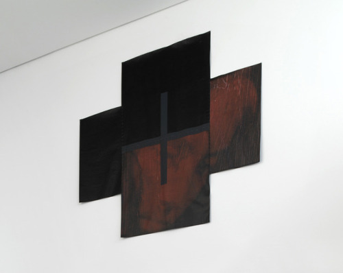 The Missing Crux (Greek Cross + Kruszwica) (2018) acrylic, embalmer’s thread, UV print on canvas 54 