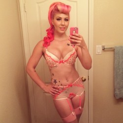 annaleebelle:  Just finished shooting some great new 3D #pinup sets with Studio Devotee in #albuquerque. Such a fabulous shoot! I can’t wait to see the images. ❤️#annaleebelle #vintage #pinupmodel #pinkhair #orangehair #coralhair #pinuphair #polkadots