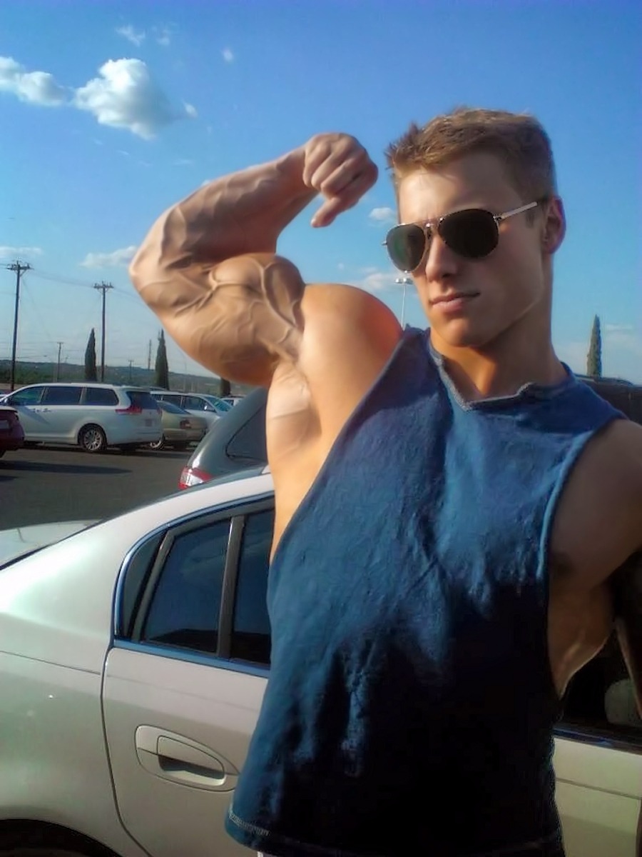vsmx:More HOTNESS at  http://vsmx.tumblr.com/ 